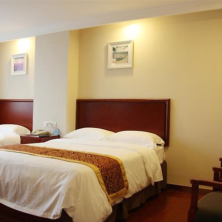 Greentree Inn Huai'An Bus Station Golden Eagle Xinya Huaihai Road Business Hotel Екстер'єр фото