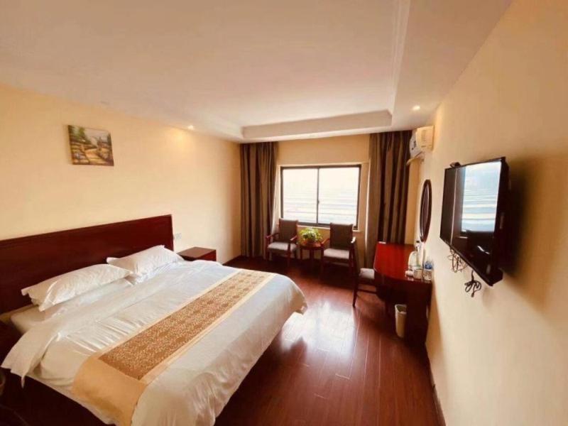 Greentree Inn Huai'An Bus Station Golden Eagle Xinya Huaihai Road Business Hotel Екстер'єр фото