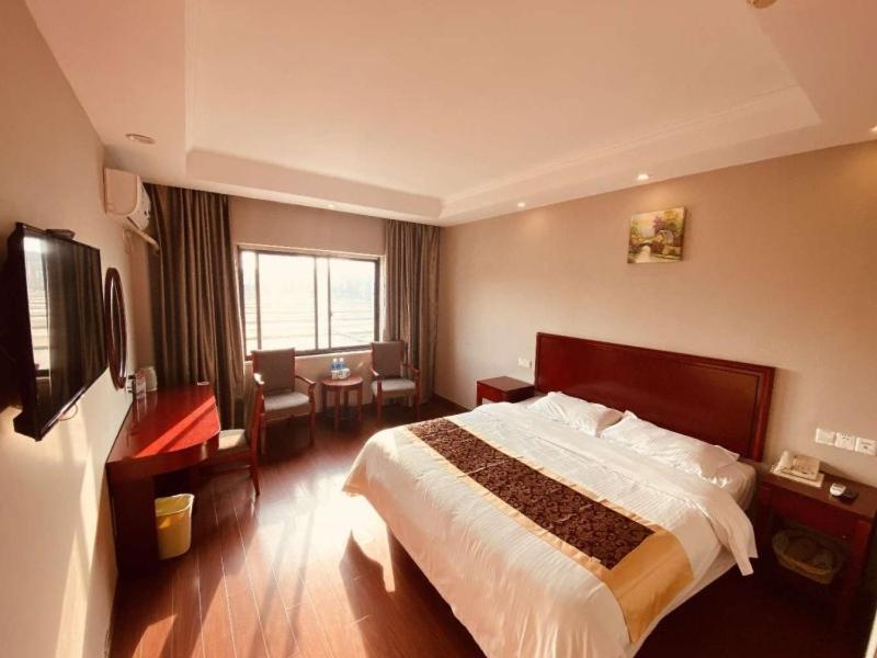 Greentree Inn Huai'An Bus Station Golden Eagle Xinya Huaihai Road Business Hotel Екстер'єр фото