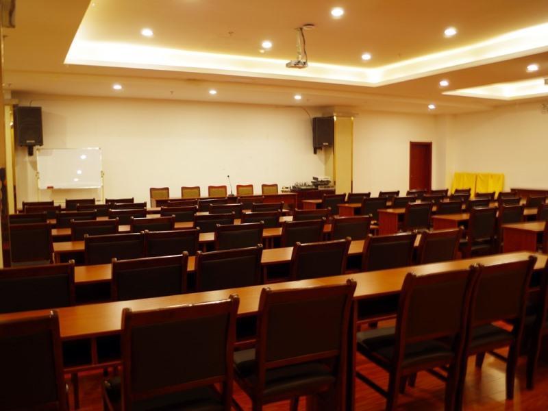 Greentree Inn Huai'An Bus Station Golden Eagle Xinya Huaihai Road Business Hotel Екстер'єр фото