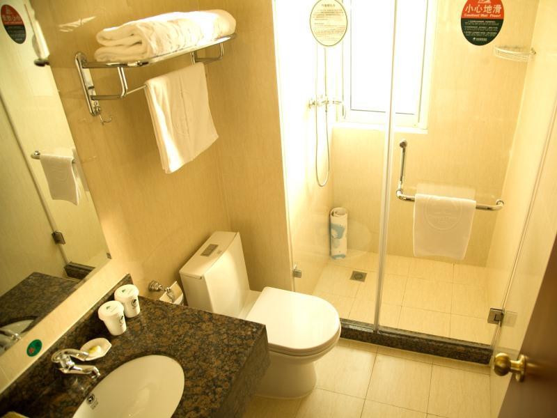 Greentree Inn Huai'An Bus Station Golden Eagle Xinya Huaihai Road Business Hotel Екстер'єр фото