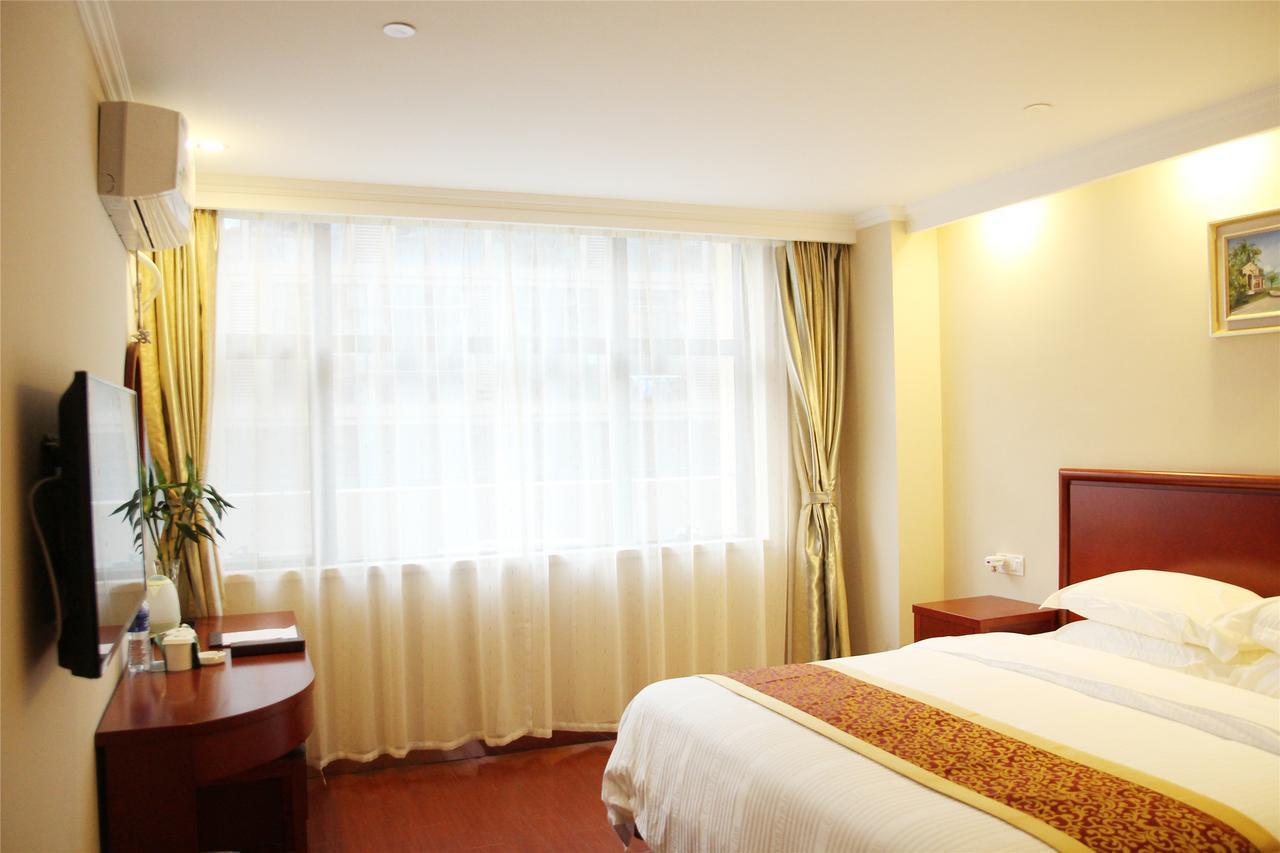 Greentree Inn Huai'An Bus Station Golden Eagle Xinya Huaihai Road Business Hotel Екстер'єр фото